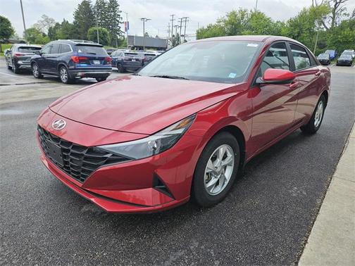 2022 Hyundai ELANTRA SE