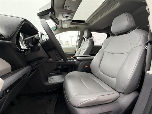 2021 Toyota Sienna XLE 7 Passenger