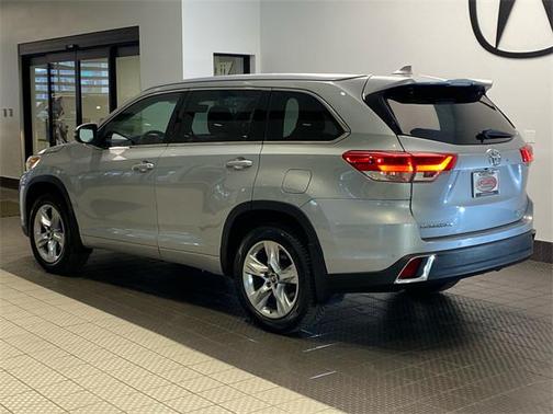 2017 Toyota Highlander Limited