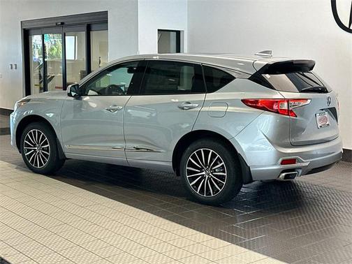 2025 Acura RDX Advance Package