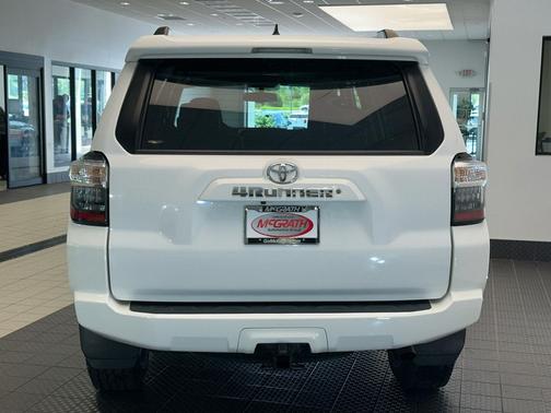 Super White 2019 Toyota 4Runner SR5 Premium