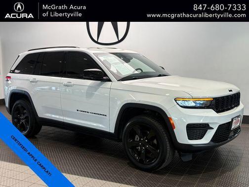 Bright White Clearcoat 2023 Jeep Grand Cherokee Altitude