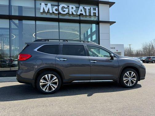 Magnetite Gray Metallic 2022 Subaru Ascent Touring 7-Passenger