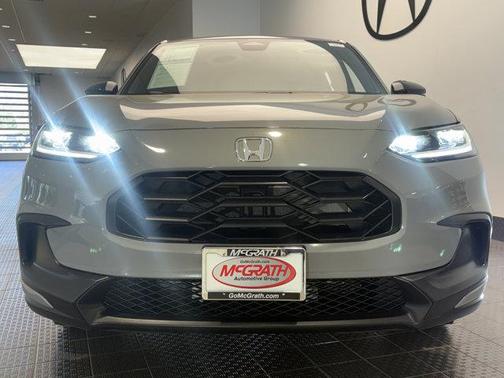 Urban Gray Pearl 2024 Honda HR-V 2WD Sport