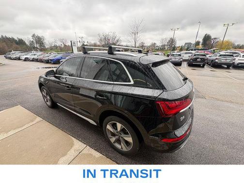Black Metallic 2023 Audi Q5 40 Premium
