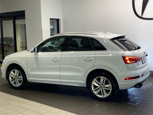 2017 Audi Q3 2.0T Premium Plus