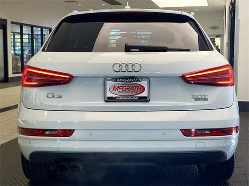 2017 Audi Q3 2.0T Premium Plus