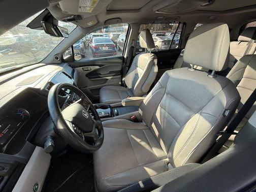 2020 Honda Pilot AWD Elite