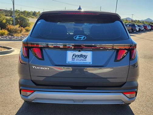 2025 Hyundai TUCSON SE