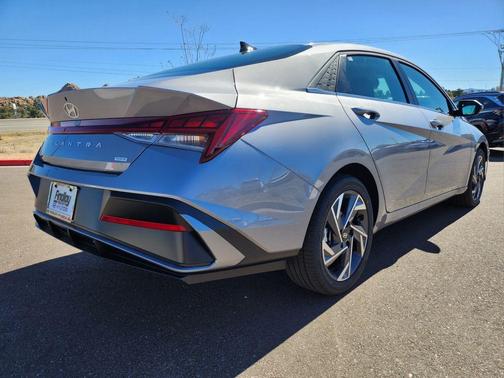 2026 Hyundai ELANTRA HEV Limited