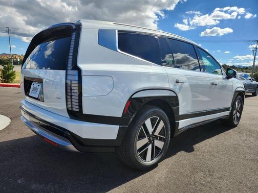 2026 Hyundai IONIQ 9 SEL