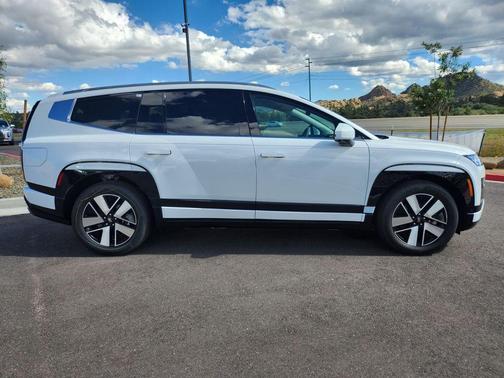 2026 Hyundai IONIQ 9 SEL