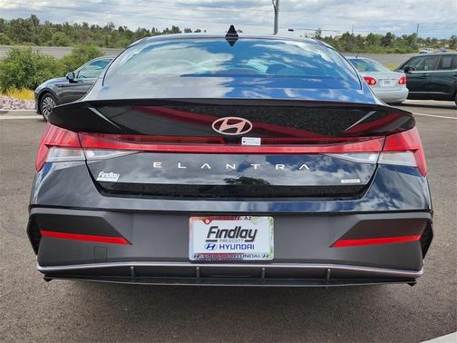 2025 Hyundai ELANTRA HEV SEL Sport