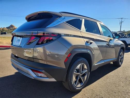 2026 Hyundai TUCSON Hybrid SEL