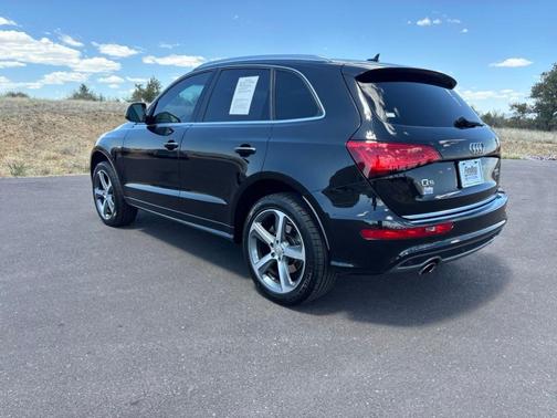 Mythos Black Metallic 2017 Audi Q5 3.0T Premium Plus