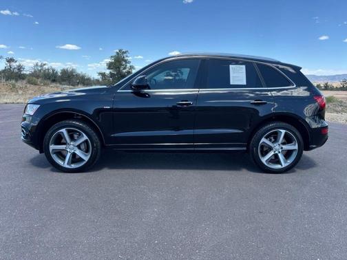 Mythos Black Metallic 2017 Audi Q5 3.0T Premium Plus