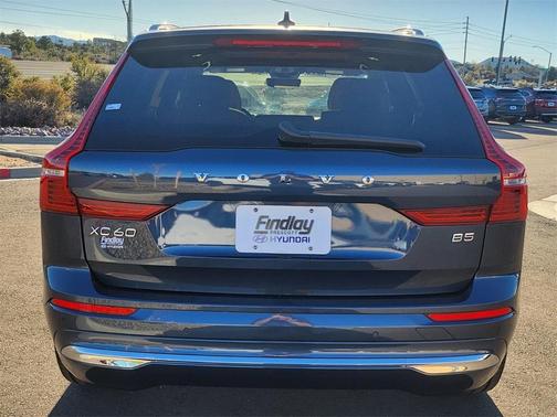 2022 Volvo XC60 B5 Inscription