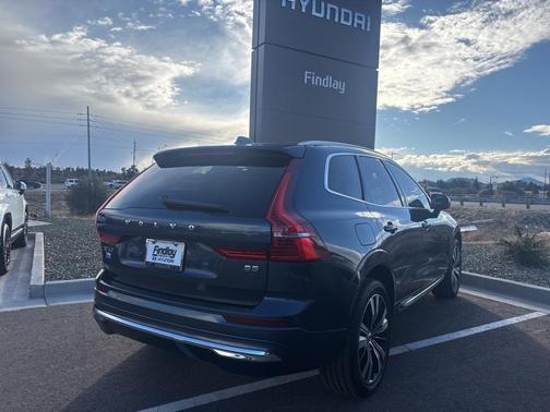2022 Volvo XC60 B5 Inscription