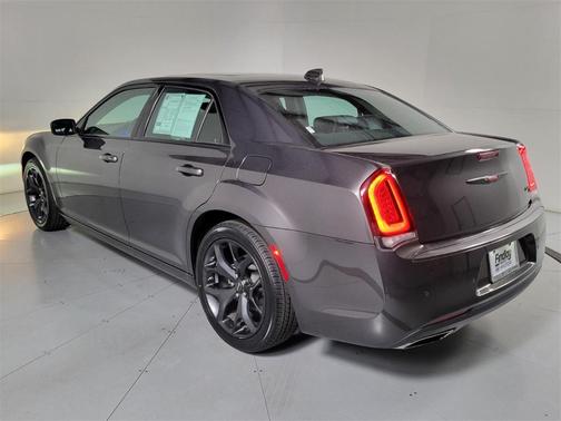 2023 Chrysler 300 S