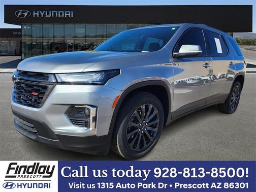 2023 Chevrolet Traverse RS