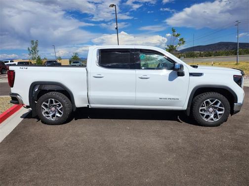 2023 GMC Sierra 1500 SLE