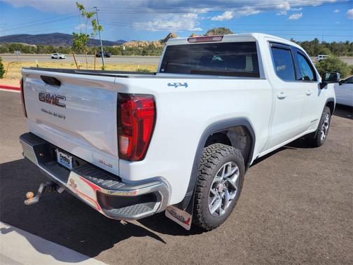 2023 GMC Sierra 1500 SLE
