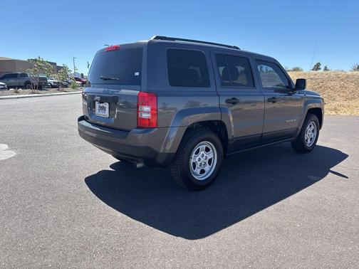 Granite Crystal Clearcoat Metallic 2016 Jeep Patriot Sport