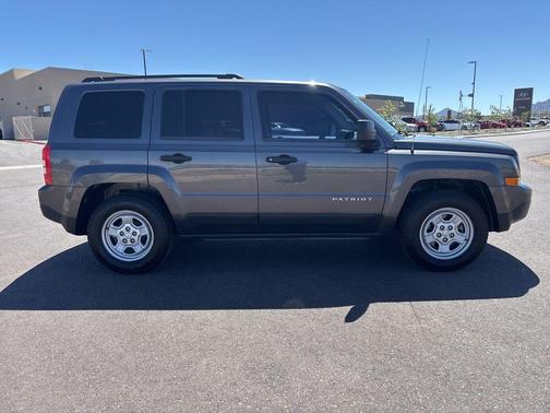 Granite Crystal Clearcoat Metallic 2016 Jeep Patriot Sport