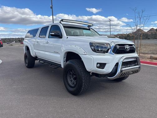 2015 Toyota Tacoma LIMITED