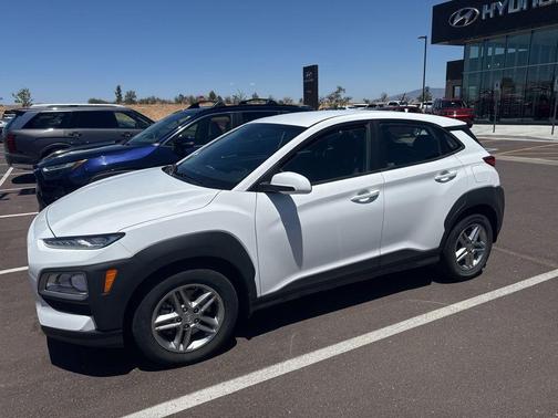 Lunar White 2021 Hyundai KONA SE