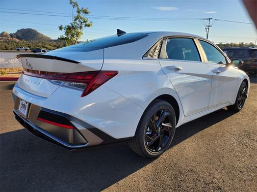 2026 Hyundai ELANTRA SEL