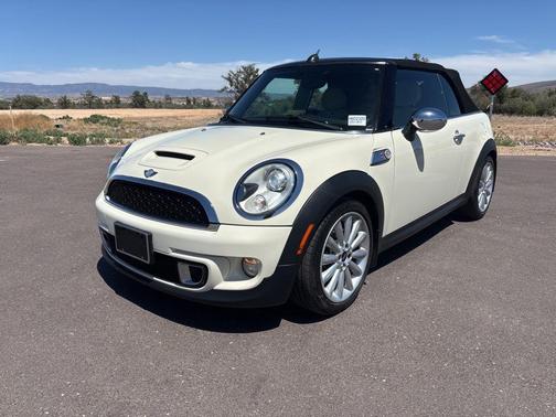 Pepper White 2012 MINI Cooper S Base