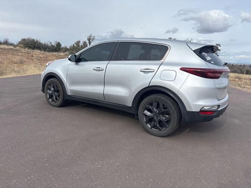 2022 Kia Sportage LX