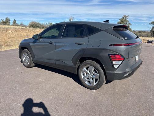 2025 Hyundai KONA SE