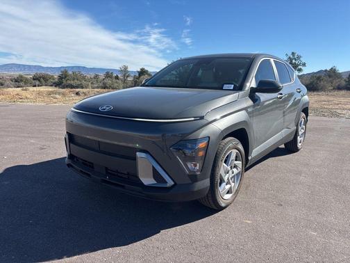 2025 Hyundai KONA SE