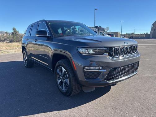 2022 Jeep Grand Cherokee 4xe Base