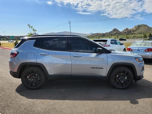 2022 Jeep Compass Altitude