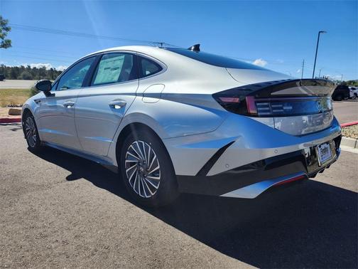 2025 Hyundai SONATA Hybrid Limited