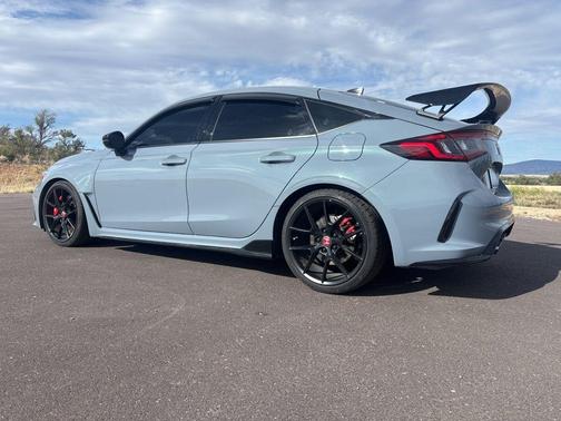 Gray 2025 Honda Civic Type R Base