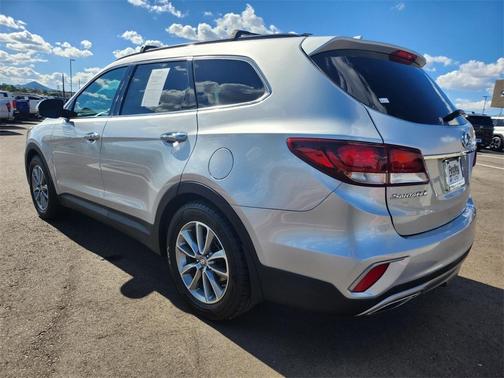2017 Hyundai SANTA FE SE