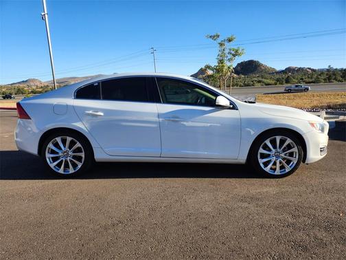 2016 Volvo S60 T5 Inscription Drive-E Premier