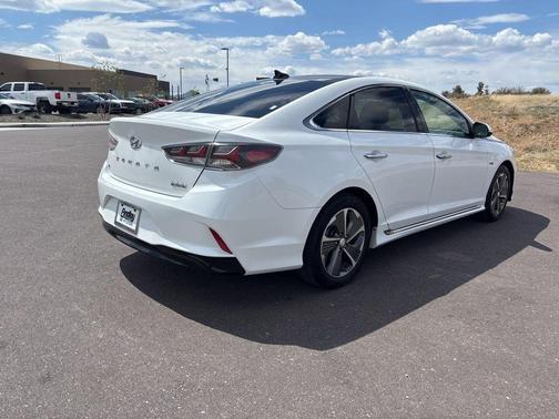 2019 Hyundai SONATA Hybrid Limited