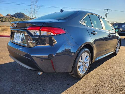 2024 Toyota Corolla Hybrid LE