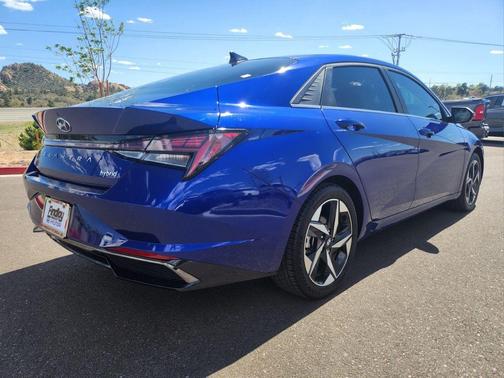 2022 Hyundai ELANTRA HEV Limited