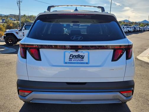 2026 Hyundai TUCSON Hybrid SEL