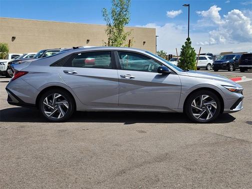 2025 Hyundai ELANTRA HEV SEL Sport