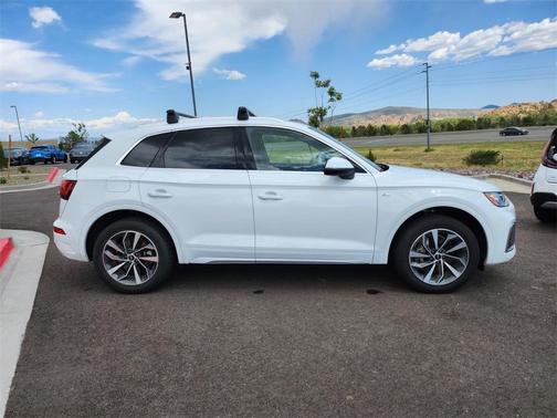 2022 Audi Q5 45 S line quattro Premium