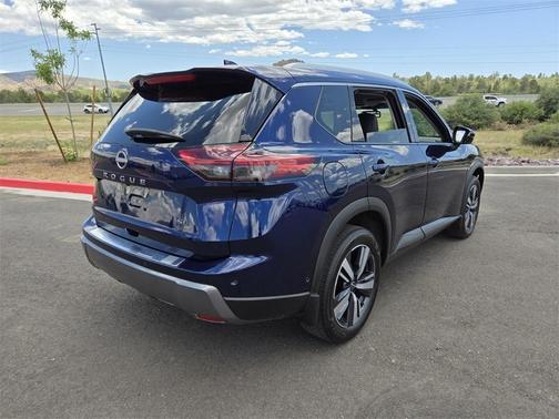 2024 Nissan Rogue SL