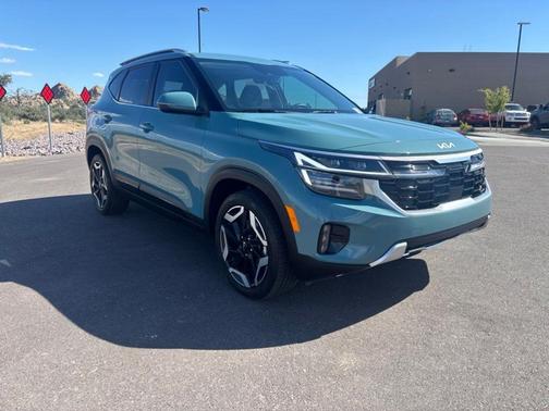 Blue 2024 Kia Seltos SX