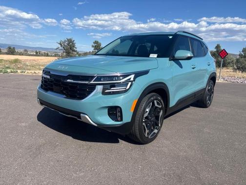 Blue 2024 Kia Seltos SX
